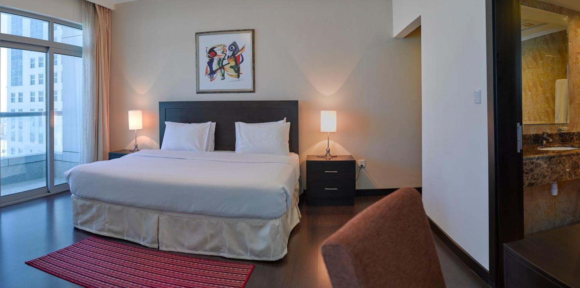 Tulip Hotel & Suites Manáma Szoba fotó
