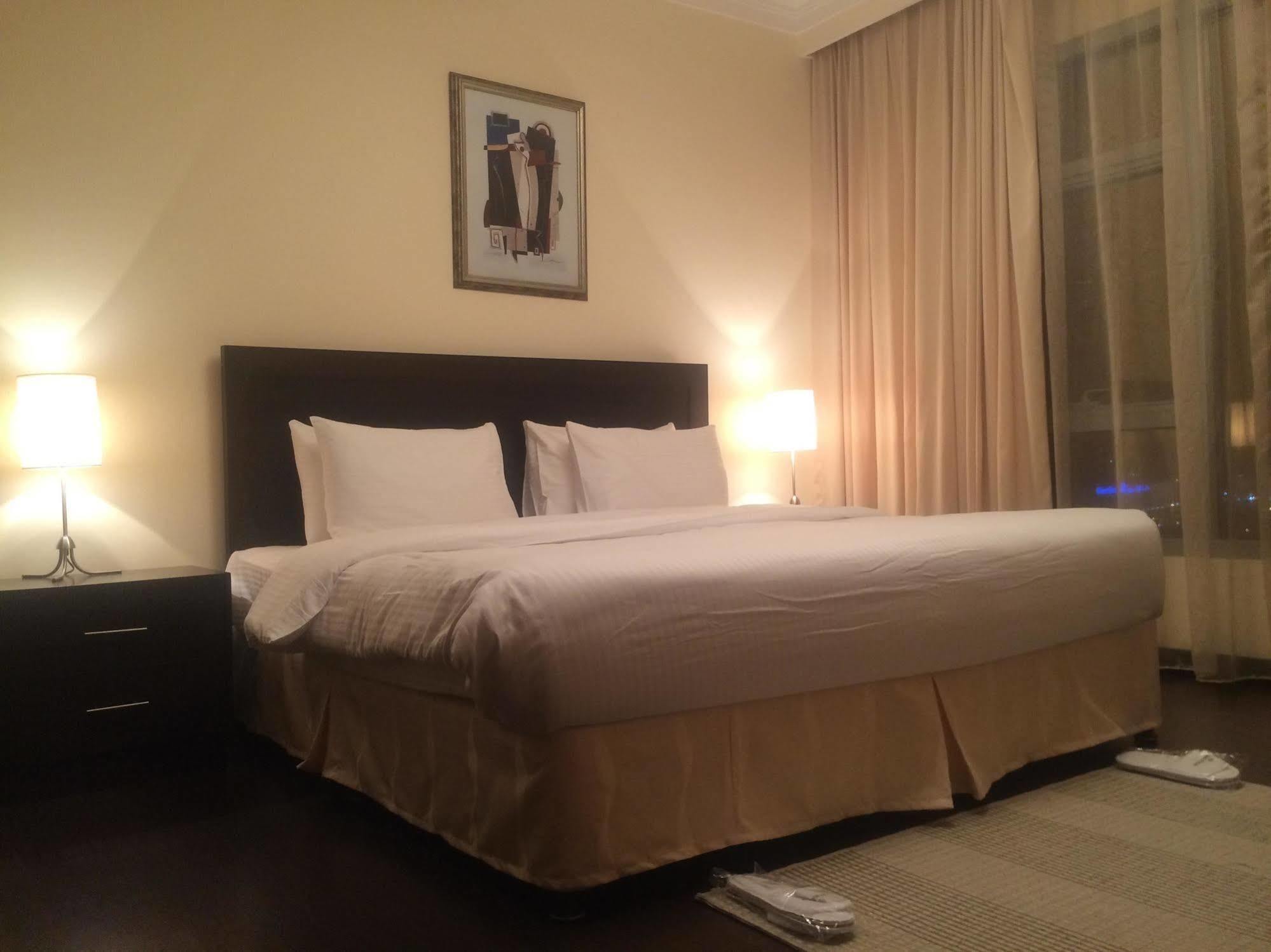 Tulip Hotel & Suites Manáma Kültér fotó